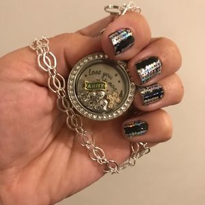 Meet your Posher, Dolores